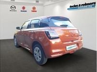 Neu Suzuki Swift Club 83 PS (61 kW) 2026 Orange (flame orange pearl metallic) Kleinwagen
