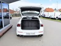 Gebraucht VW Golf VIII GTI 245 PS (180 kW) 2023 Weiß Limousine