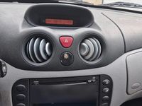 Gebraucht Citroën C3 60 PS (44 kW) 2002 Rot Kleinwagen