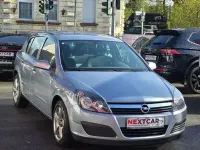 Gebraucht Opel Astra Edition+ 125 PS (91 kW) 2006 Lichtsilber m2 Limousine