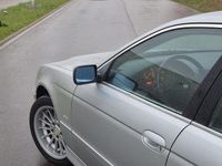 Second-hand BMW 525 192 CP (141 kW) 2001 Albastru Berlinǎ