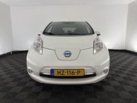 Gebraucht Nissan Leaf Acenta 80 kW (109 PS) 2016 Weiß Kleinwagen