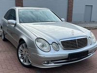 Usata Mercedes E500 306 CV (225 kW) 2005 Argento Berlina