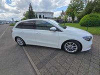 Gebraucht Mercedes B180 Progressive 116 PS (85 kW) 2019 Weiß Kleinwagen