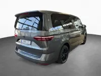 Neu VW Multivan Life 204 PS (150 kW) 2026 Grau Van / Kleinbus