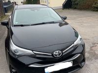 gebraucht Toyota Avensis 1.6 Diesel 8-Fachbereift auf Alufelgen