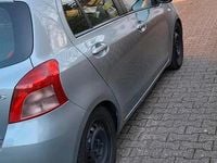 Gebraucht Toyota Yaris 87 PS (63 kW) 2007 Silber Kleinwagen