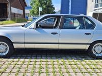 Gebraucht BMW 750L 299 PS (219 kW) 1991 Silber Limousine