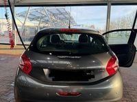 Gebraucht Peugeot 208 Access 68 PS (50 kW) 2014 Grau Kleinwagen