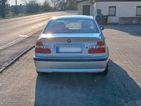 Second-hand BMW 325 192 CP (141 kW) 2002 Argintiu Berlinǎ