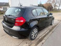 Gebraucht BMW 116 122 PS (89 kW) 2011 Schwarz Kleinwagen