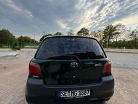 Gebraucht Toyota Yaris Terra 68 PS (50 kW) 2000 Grün Limousine