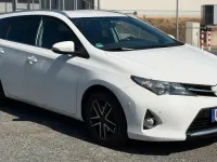 Gebraucht Toyota Auris 124 PS (91 kW) 2015 Weiß Kombi