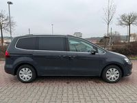 Gebraucht VW Sharan Highline 177 PS (130 kW) 2019 Grau Van / Kleinbus
