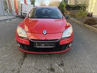 Gebraucht Renault Mégane III 101 PS (74 kW) 2013 Rot Limousine