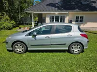 Gebraucht Peugeot 308 96 PS (70 kW) 2008 Silber Limousine