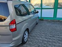 Gebraucht Ford Tourneo Courier 101 PS (74 kW) 2014 Gold Van / Kleinbus