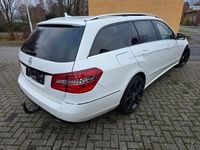 Gebraucht Mercedes E220 Avantgarde 170 PS (125 kW) 2012 Weiß Kombi