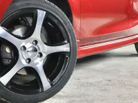 Gebraucht Mazda 2 Inclusive 95 PS (69 kW) 2013 Rot Kleinwagen