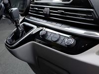 Second-hand Maxus V90 147 CP (108 kW) 2024 Alb Van