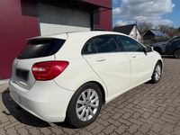 Gebraucht Mercedes A180 122 PS (89 kW) 2012 Weiß Kombi