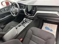 Gebraucht Volvo XC60 Momentum 197 PS (144 kW) 2022 Rot metallic SUV