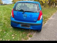 Gebraucht Hyundai i10 70 PS (51 kW) 2010 Blau Kleinwagen