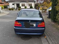 Gebraucht BMW 320 150 PS (110 kW) 2004 Blau Limousine