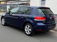 Gebraucht VW Golf VI Team 105 PS (77 kW) 2010 Blau Kleinwagen