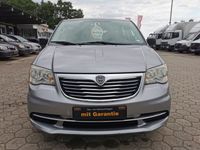 Gebraucht Lancia Voyager 177 PS (130 kW) 2014 Silber Van / Kleinbus