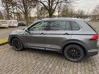 Gebraucht VW Tiguan Highline 150 PS (110 kW) 2017 Grau SUV