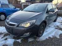 Gebraucht Opel Astra Sport 140 PS (102 kW) 2011 Grau Limousine