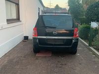 Gebraucht Opel Zafira 102 PS (75 kW) 2011 Schwarz Van / Kleinbus