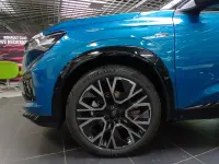 Gebraucht Renault Austral Esprit Alpine 200 PS (147 kW) 2025 Südseeblau mit dach in black SUV