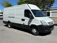 Second-hand Iveco Daily 177 CP (130 kW) 2007 Alb Monovolum