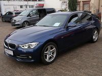 Gebraucht BMW 330 Sport Line 252 PS (185 kW) 2015 Blau Limousine