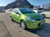 Gebraucht Hyundai i20 77 PS (56 kW) 2010 Grün Kleinwagen