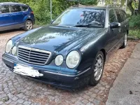 Gebraucht Mercedes E240 Avantgarde 170 PS (125 kW) 2002 Schwarz Limousine
