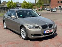 gebraucht BMW 330 i*NAVI*LEDER*BIXENON*PDC*STZHZG*AUTOMATIK*LCi