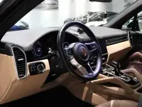 Gebraucht Porsche Cayenne Platinum Edition 462 PS (339 kW) 2022 Chromitschwarz SUV
