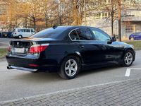 Gebraucht BMW 520 190 PS (139 kW) 2004 Schwarz Kleinwagen