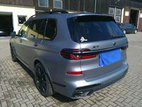 Gebraucht BMW X7 M Sport 352 PS (258 kW) 2024 Grau SUV