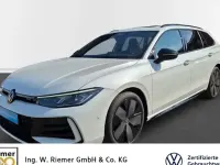 Gebraucht VW Passat IQ Drive 150 PS (110 kW) 2026 Oryxweiß perlmutteffekt Kombi