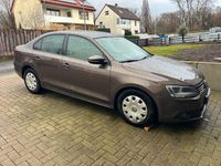 Gebraucht VW Jetta Highline 105 PS (77 kW) 2011 Braun Limousine
