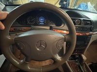 Gebraucht Mercedes E220 150 PS (110 kW) 2004 Schwarz Limousine