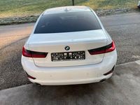 Gebraucht BMW 318 Advantage 156 PS (114 kW) 2021 Weiß Limousine