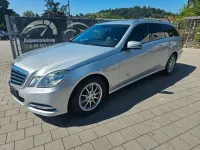 Używany Mercedes E250 204 KM (150 kW) 2010 Srebrny Sedan/Limuzyna