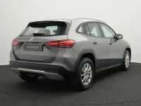 Gebraucht Mercedes GLA180 116 PS (85 kW) 2020 Grau SUV