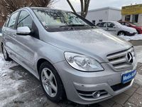 Gebraucht Mercedes B180 116 PS (85 kW) 2011 Grau Van / Kleinbus