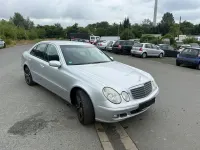 Gebraucht Mercedes E220 150 PS (110 kW) 2005 Silber Limousine